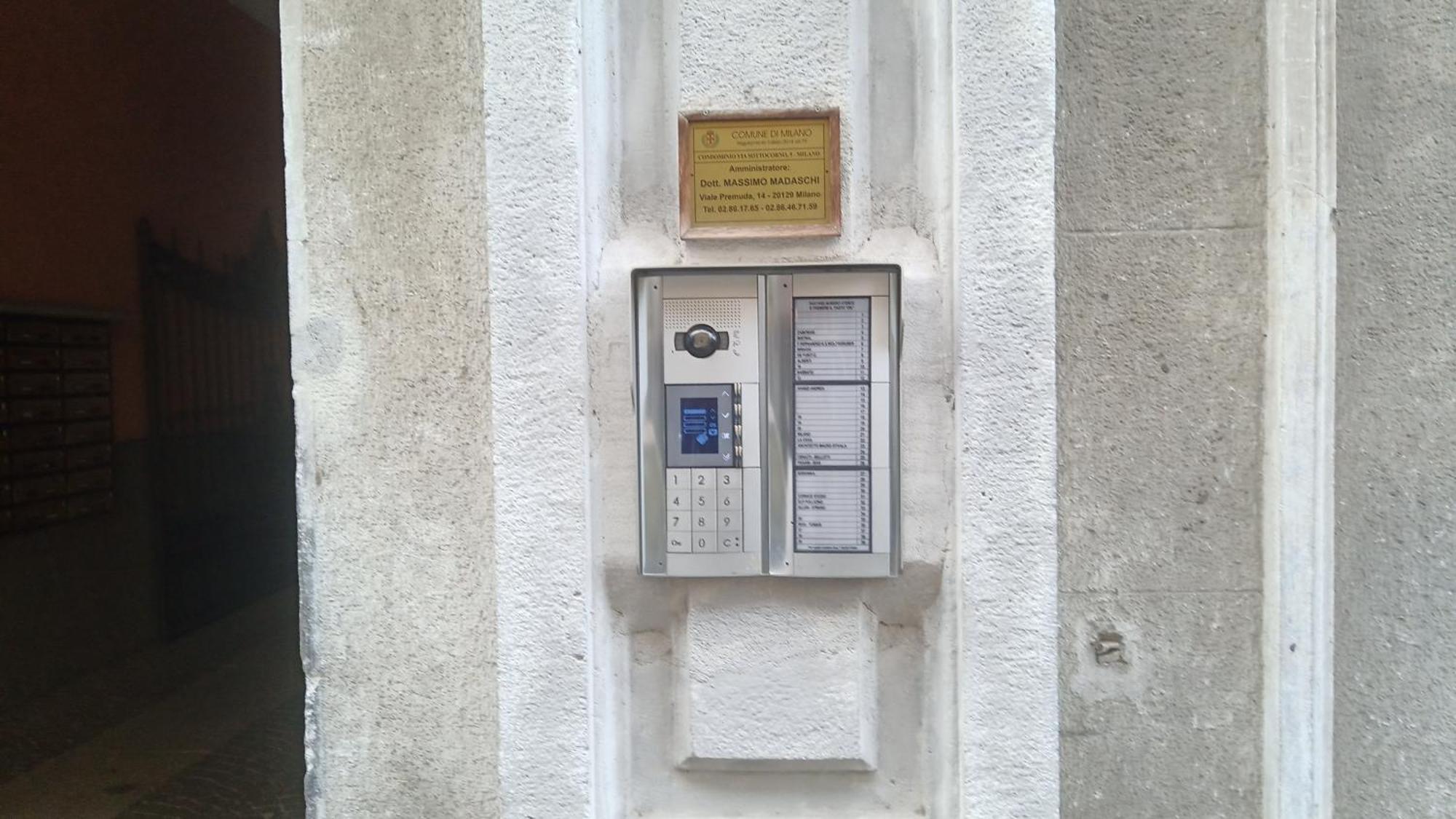 Stanza Privata Con Bagno Nel Centro Di Milano Apartment Exterior photo
